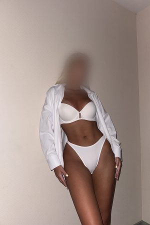 Аня