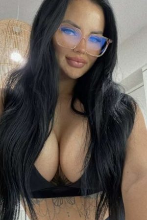 Алина